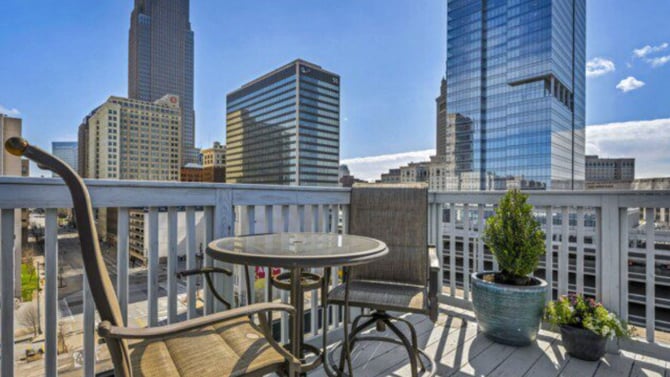 5 Reasons a Rooftop Condo Is the Best Choice for Your Next Stay